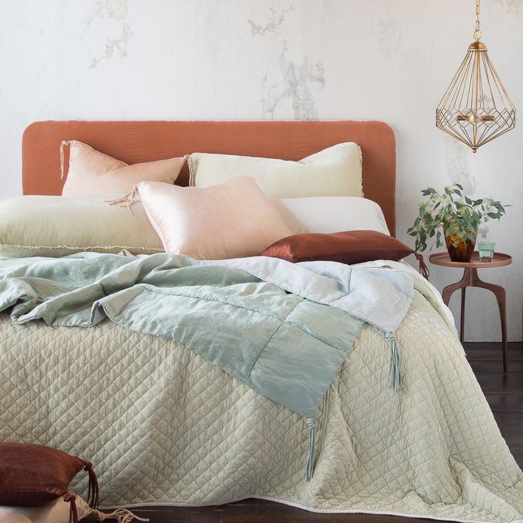 pillows for bed