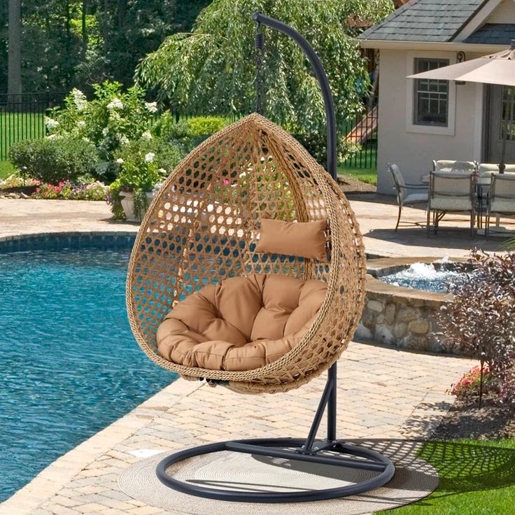 egg chair