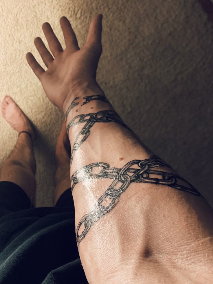 hand tattoos for men