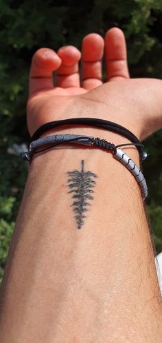 hand tattoos for men