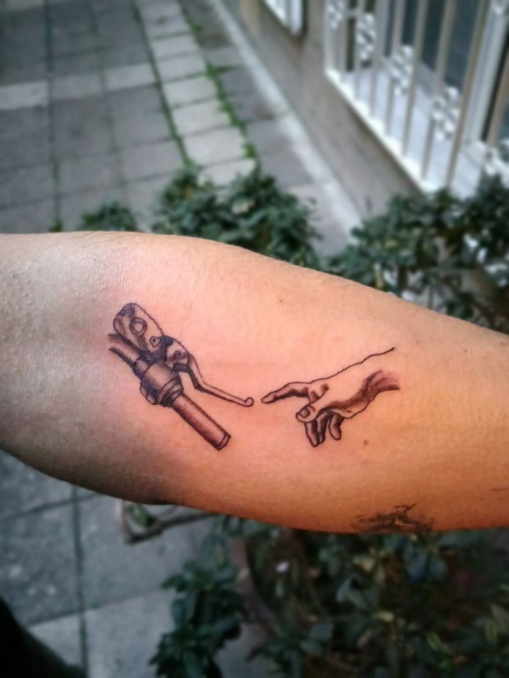 hand tattoos for men